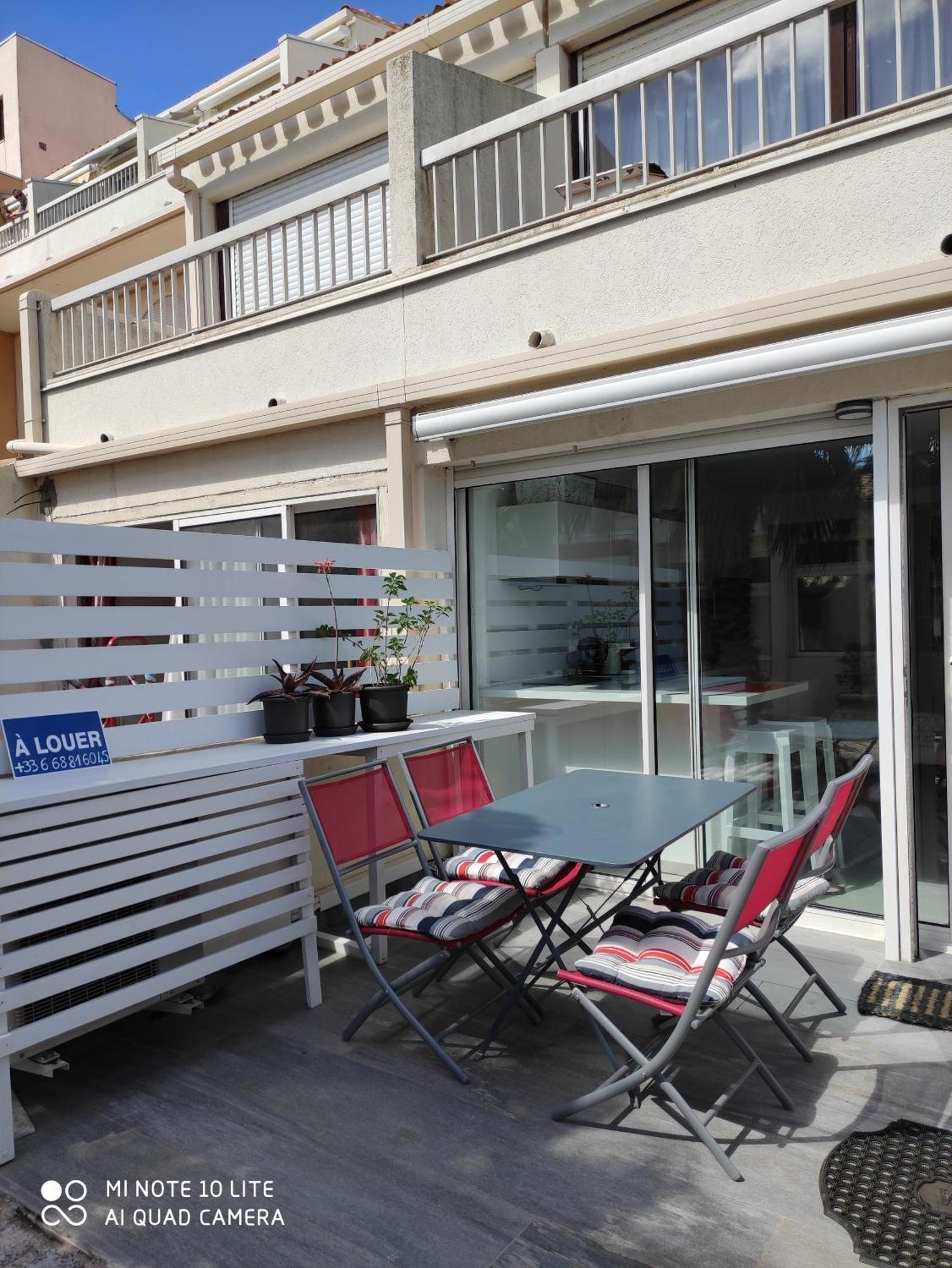 Village Naturiste En Rdj ,piscine ,parking Agde